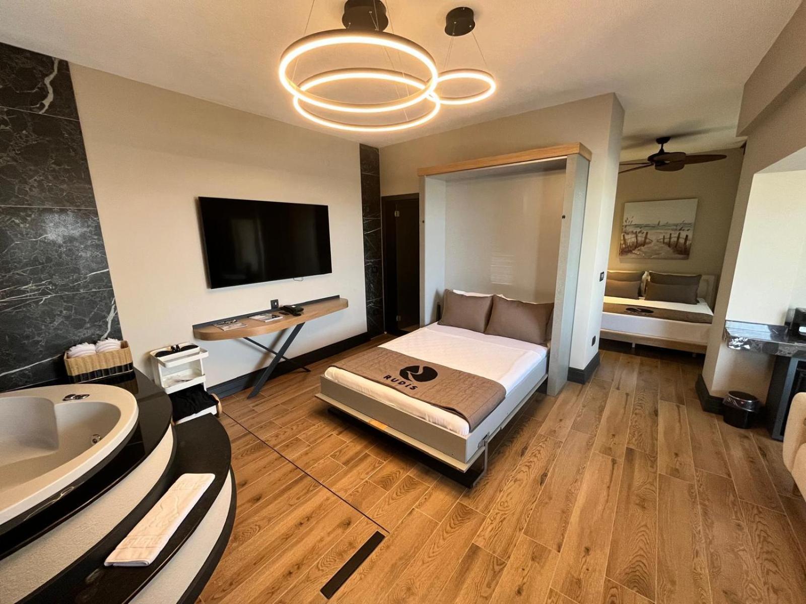 Rudis Hotel Narlidere Екстер'єр фото