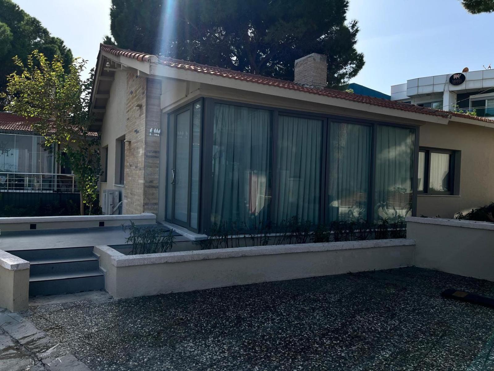 Rudis Hotel Narlidere Екстер'єр фото